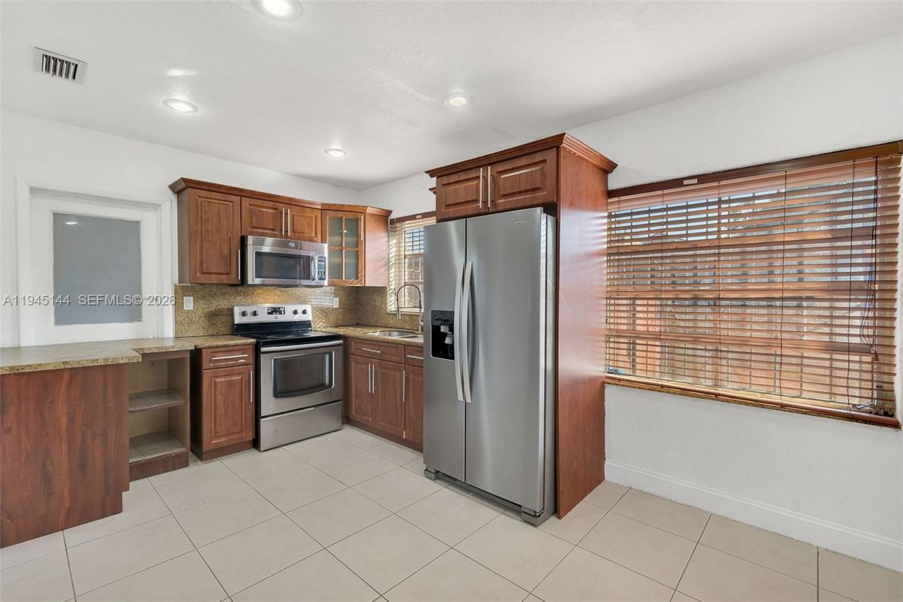 3235 NW 23rd Ave, Miami, FL 33142 Photo