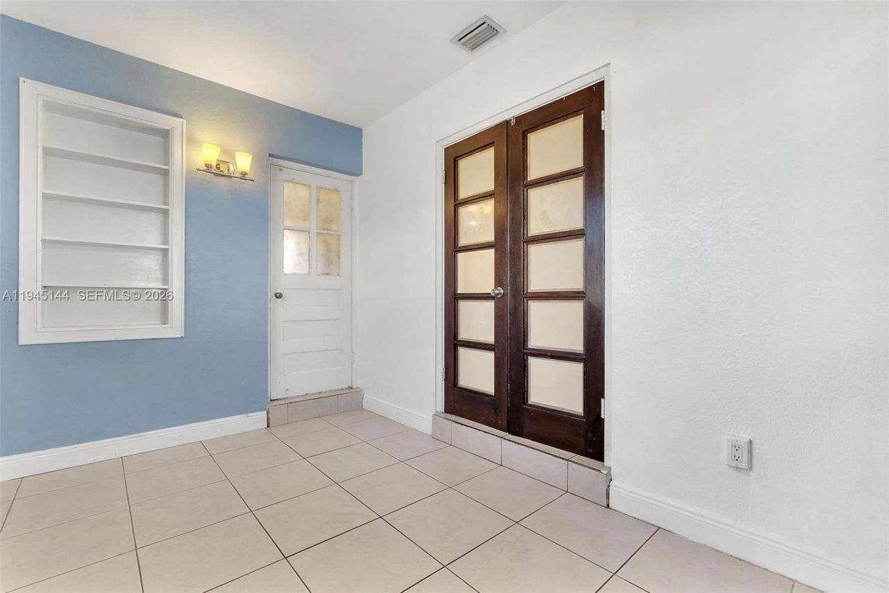 3235 NW 23rd Ave, Miami, FL 33142 Photo