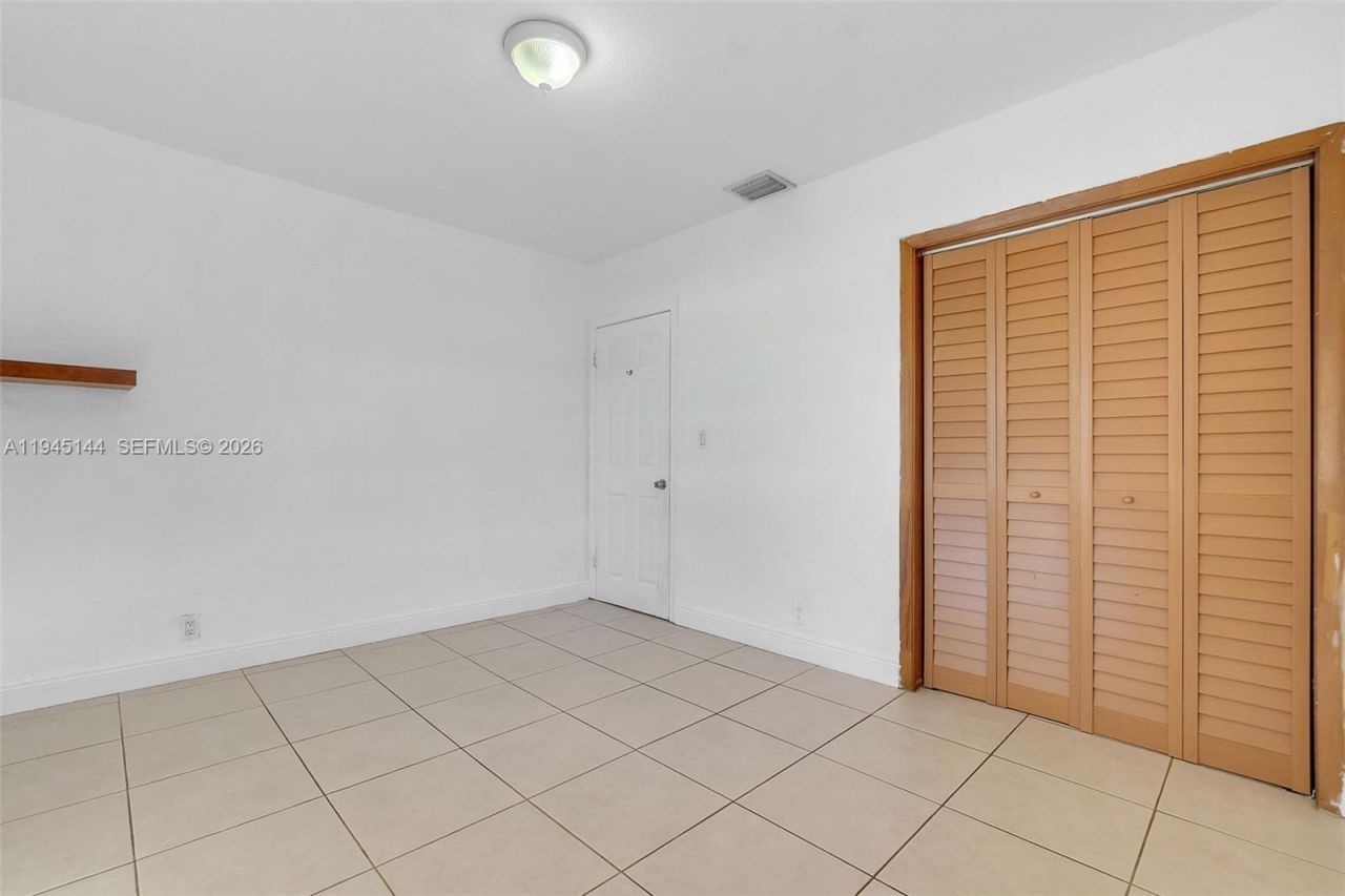 3235 NW 23rd Ave, Miami, FL 33142 Photo