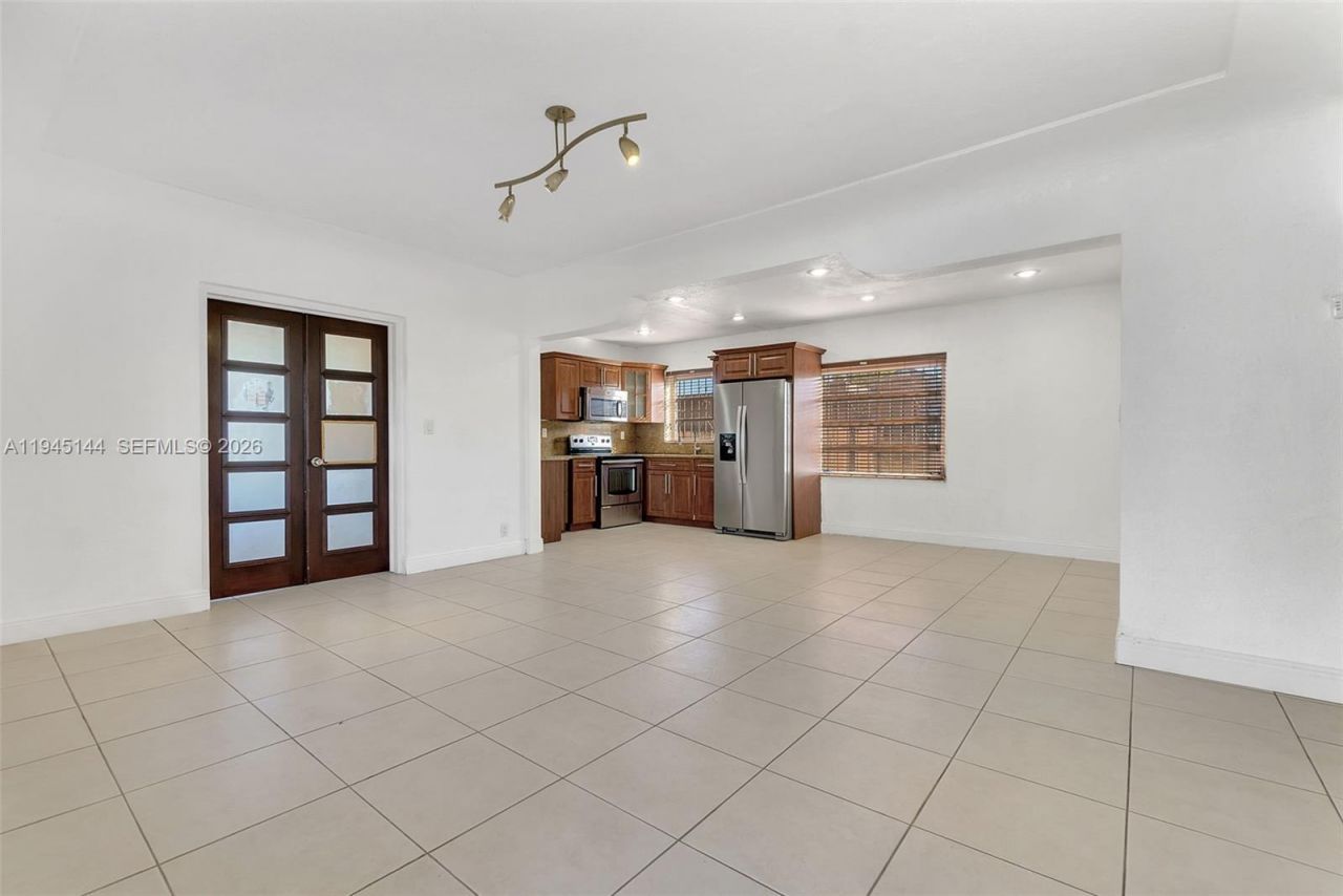 3235 NW 23rd Ave, Miami, FL 33142 Photo