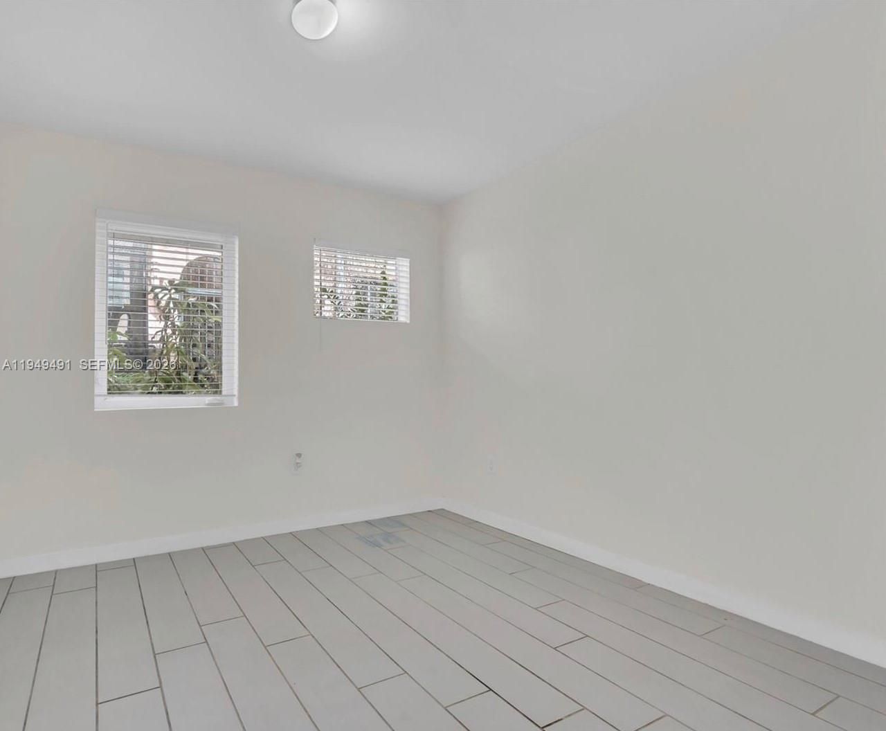 740 Meridian Ave, Unit 18, Miami Beach, FL 33139 Photo