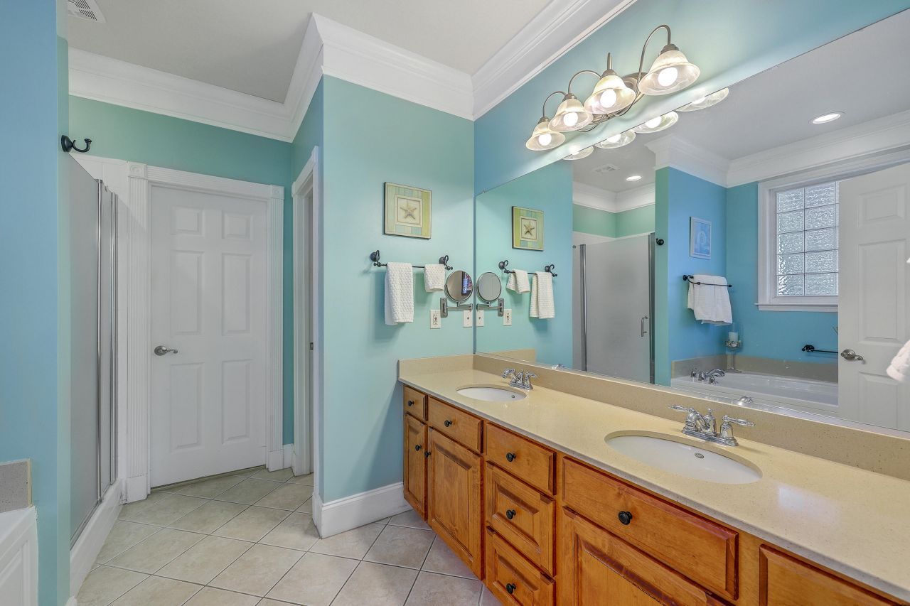 4428 Wild Thicket Lane Photo 31