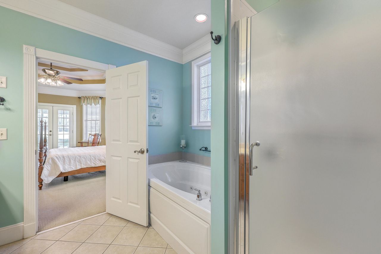 4428 Wild Thicket Lane Photo 32