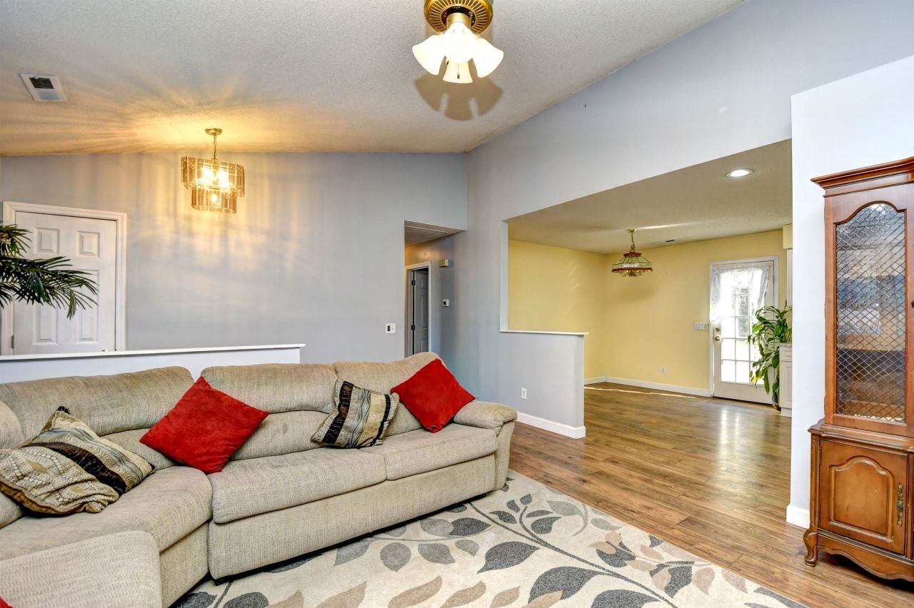 1705 Duke Rd. Photo 7