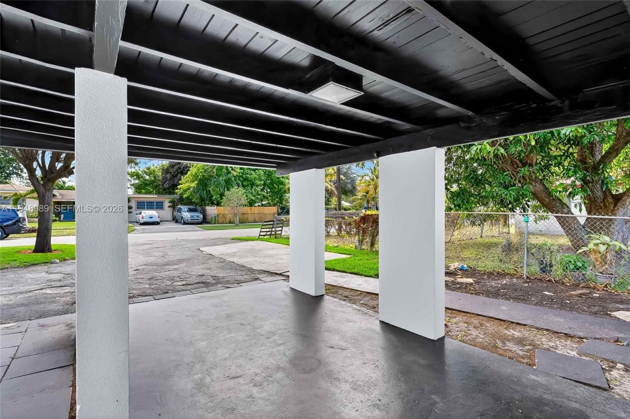 3071 SW 2nd Ct, Fort Lauderdale, FL 33312 Photo