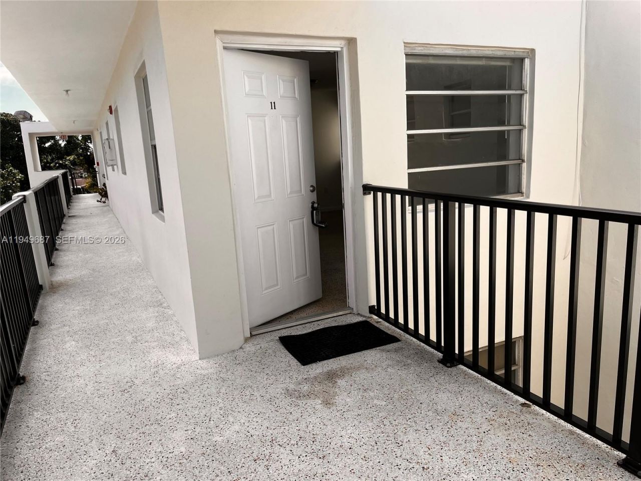 928 SW 30th Ave, Unit 11, Miami, FL 33135 Photo