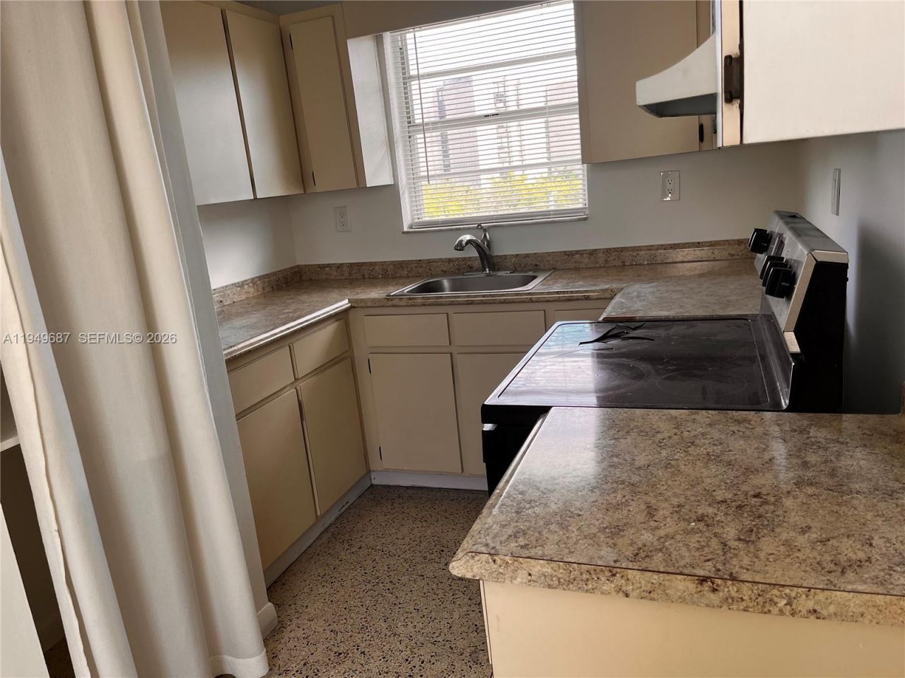 928 SW 30th Ave, Unit 11, Miami, FL 33135 Photo