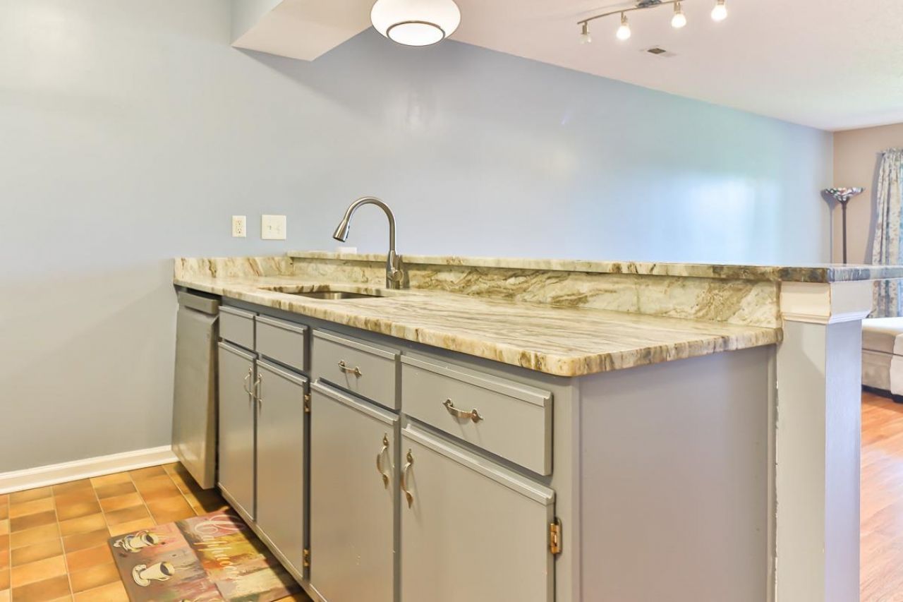 4990 Windsor Green Way Photo 4