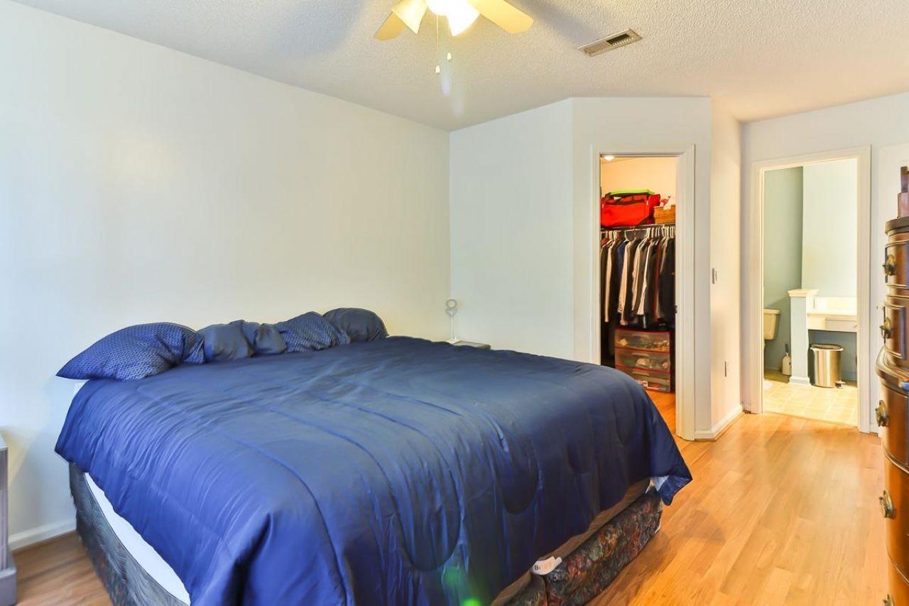 4990 Windsor Green Way Photo 8