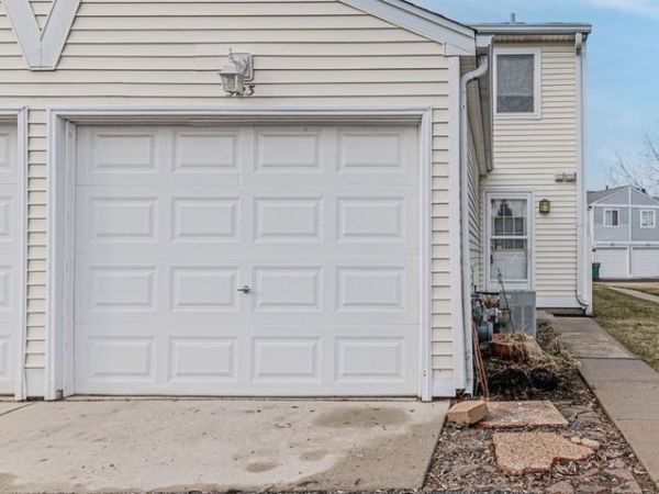 523 MEADOW GREEN Lane, Round Lake Beach, IL 60073