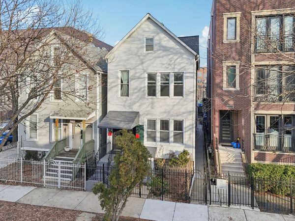 1655 N Artesian Avenue, Chicago, IL 60647