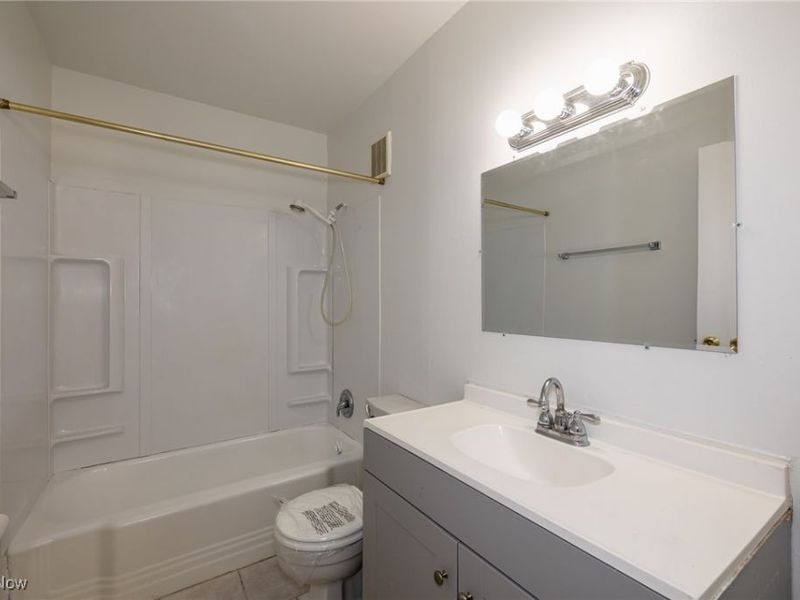 4223 Palm Avenue, Lorain, OH 44055 Photo 14