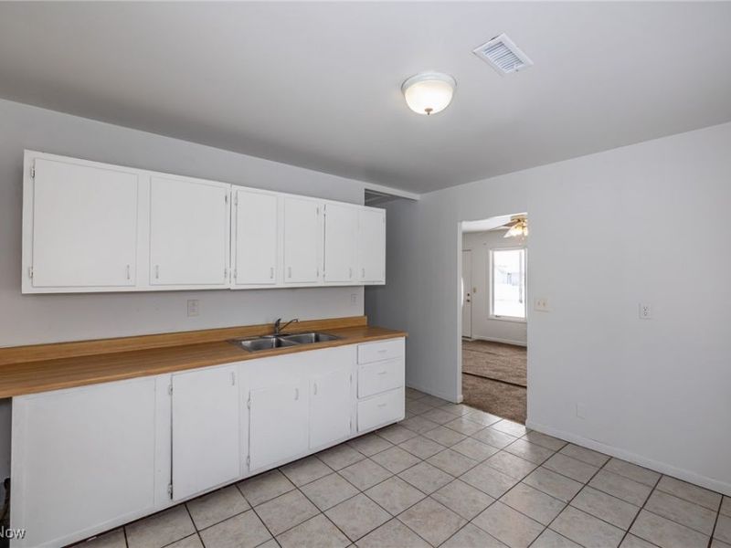 4223 Palm Avenue, Lorain, OH 44055 Photo 9