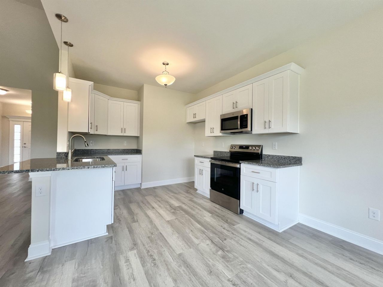 1035 Flag Patch Rd. Photo 6