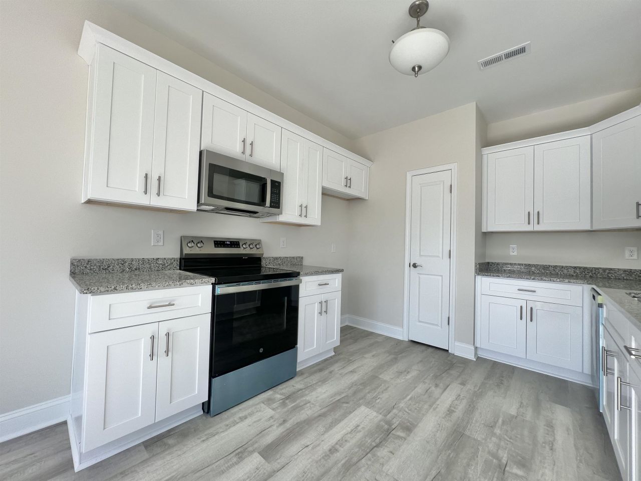 1204 Log Cabin Rd. Photo 4