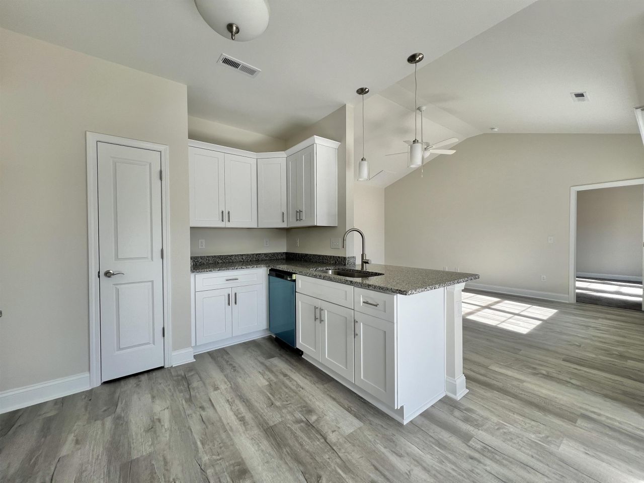 1204 Log Cabin Rd. Photo 5