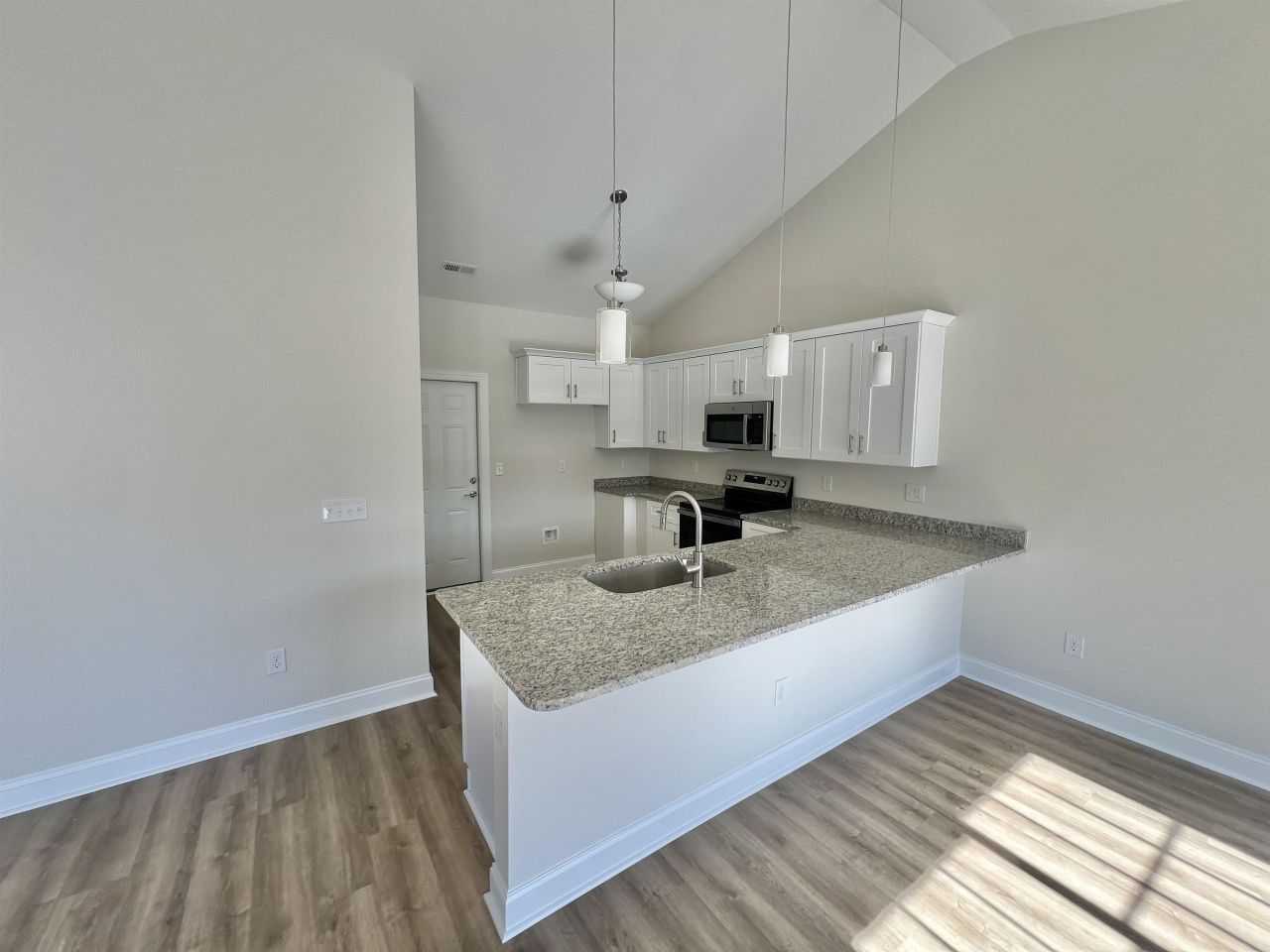 1190 Log Cabin Rd. Photo 4