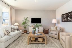 911 Farmers Passage Loop photo 4