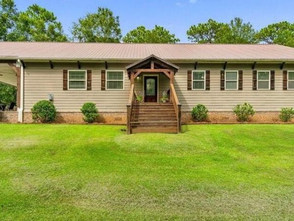 1078 N Lake Estates, Hattiesburg, MS 39402