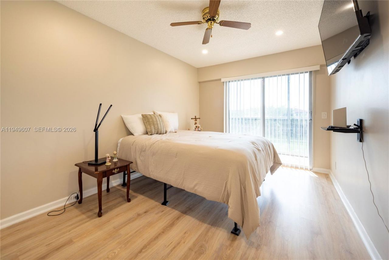 13250 SW 7th Ct, Unit 412L, Pembroke Pines, FL 33027 Photo