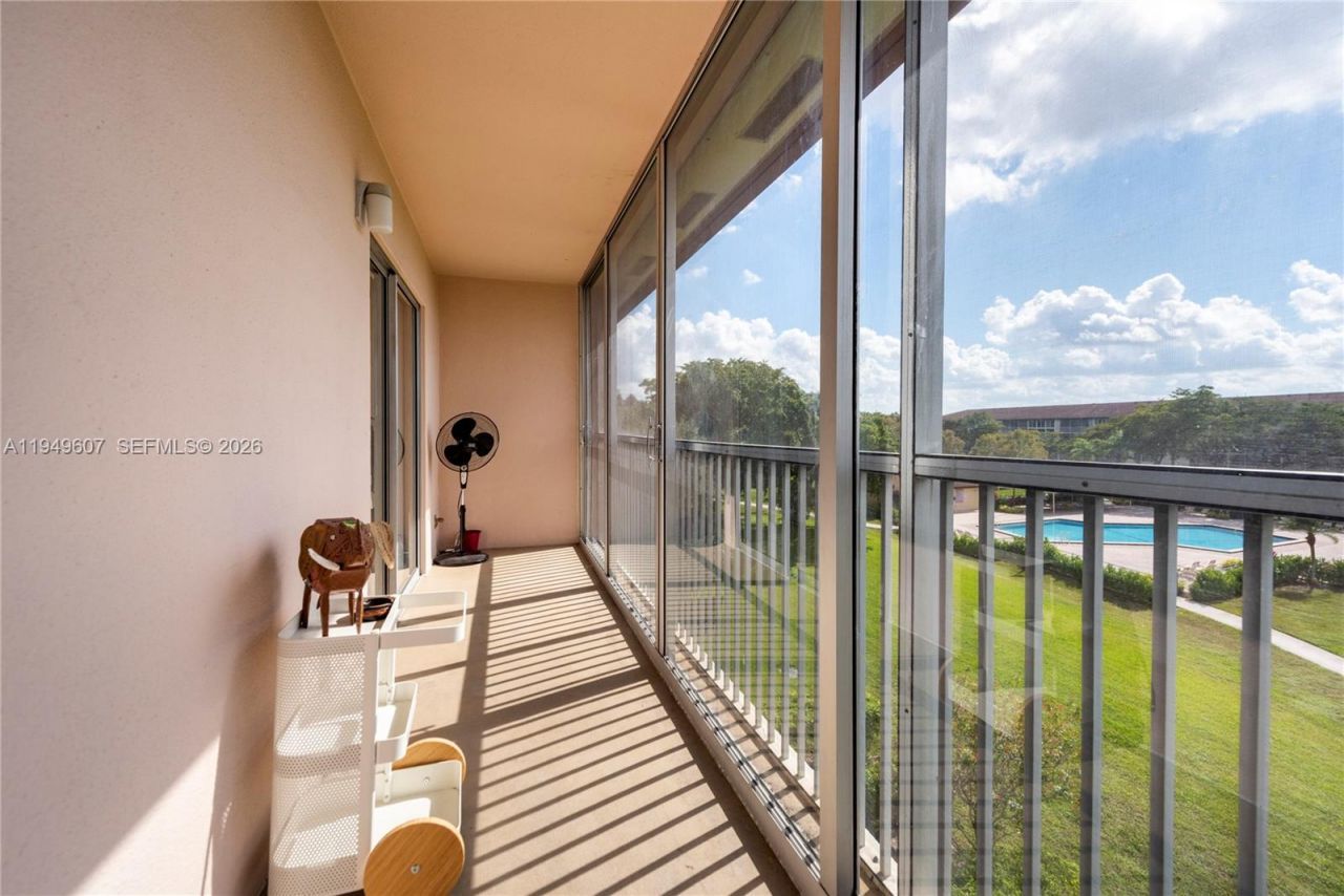 13250 SW 7th Ct, Unit 412L, Pembroke Pines, FL 33027 Photo