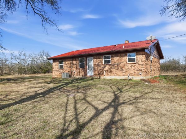 208 SW Railroad , Fort Towson, OK 74735