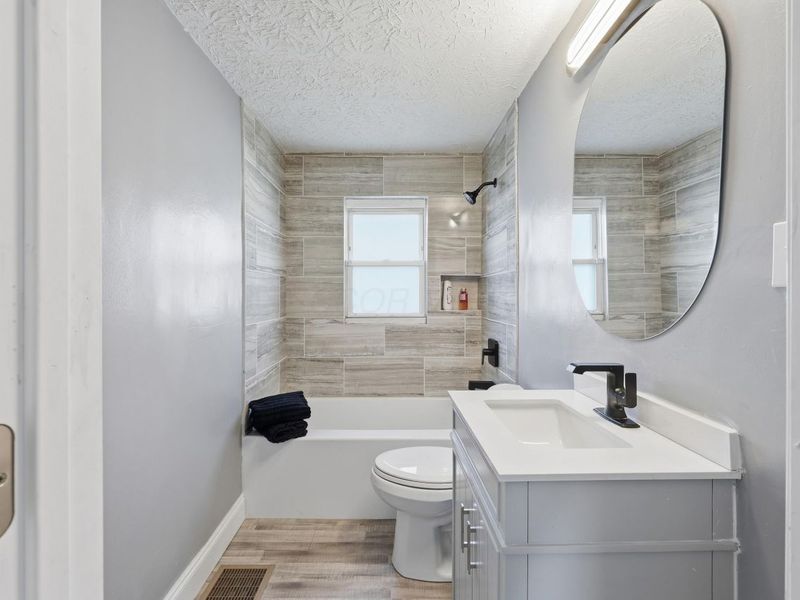 2560 Osceola Avenue, Columbus, OH 43211 Photo 16