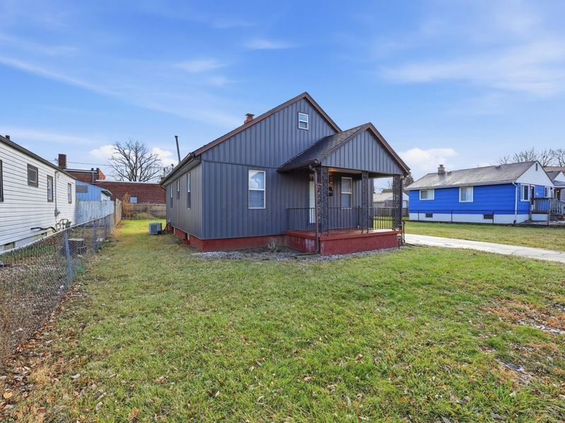 2560 Osceola Avenue, Columbus, OH 43211 Photo 2