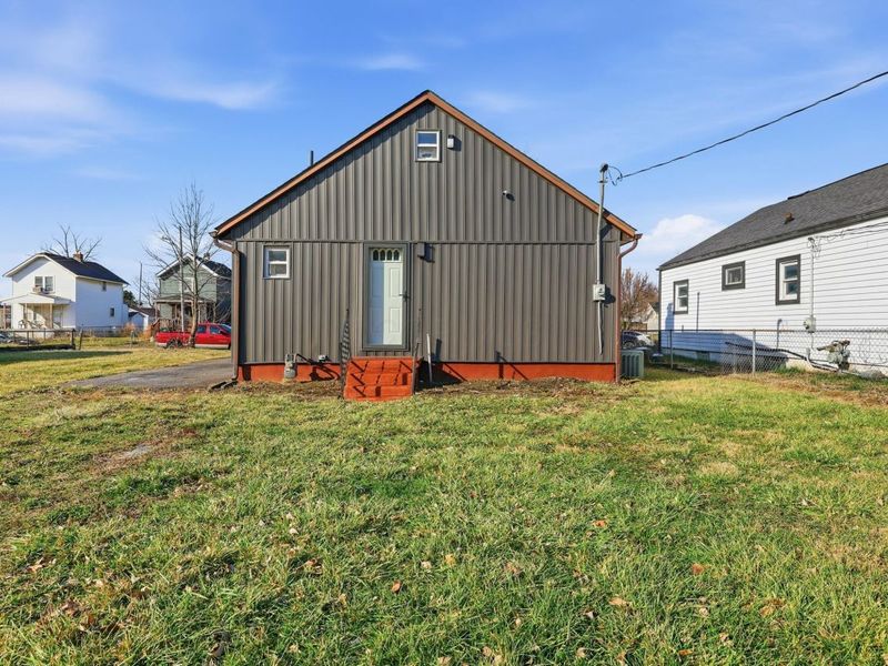 2560 Osceola Avenue, Columbus, OH 43211 Photo 4