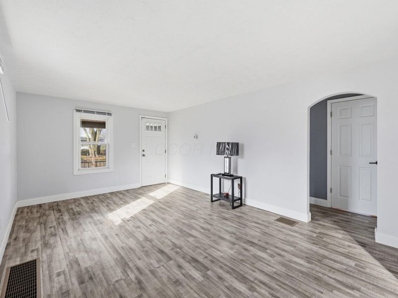 2560 Osceola Avenue, Columbus, OH 43211 Photo 8