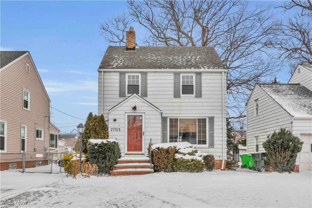 27125 Mallard Avenue, Euclid, OH 44132 Main Photo