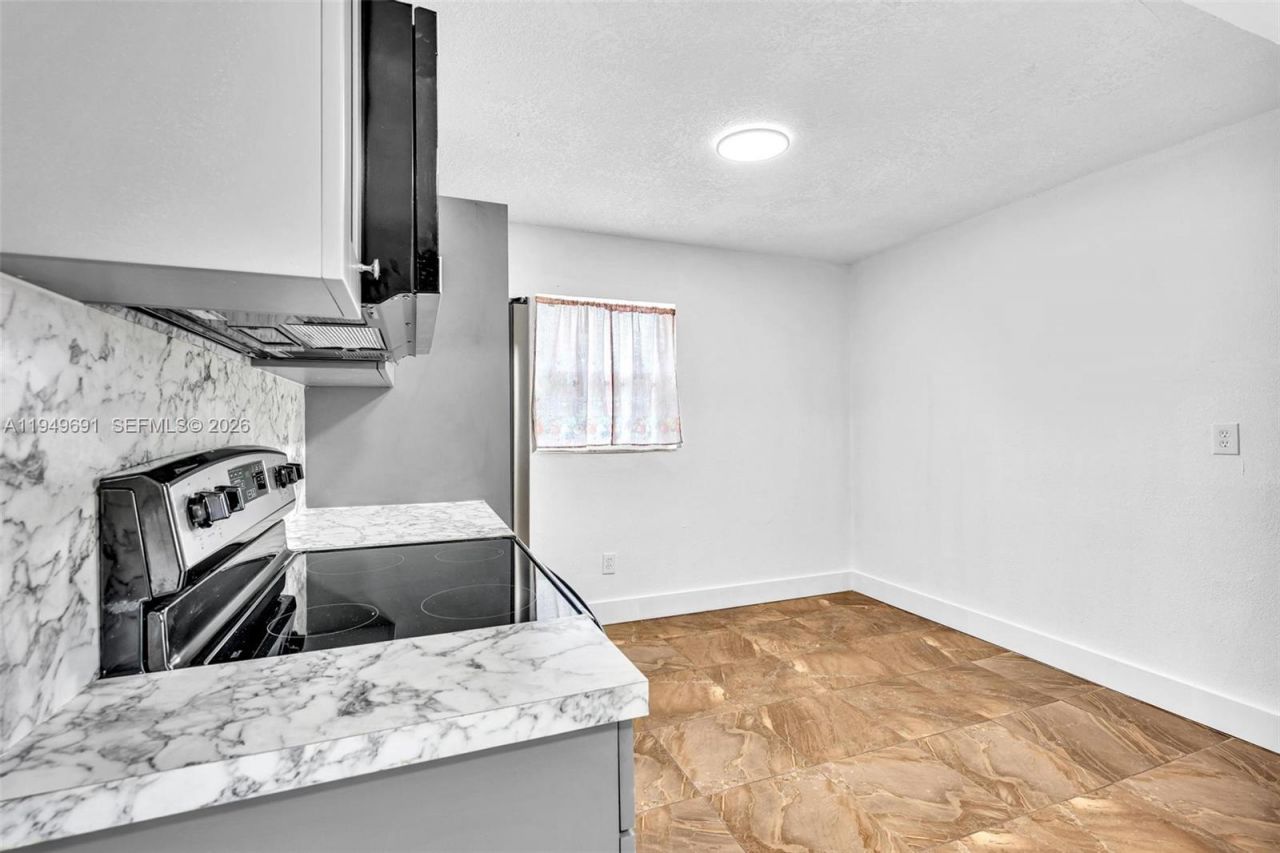 1824 NW 25th Ave, Fort Lauderdale, FL 33311 Photo