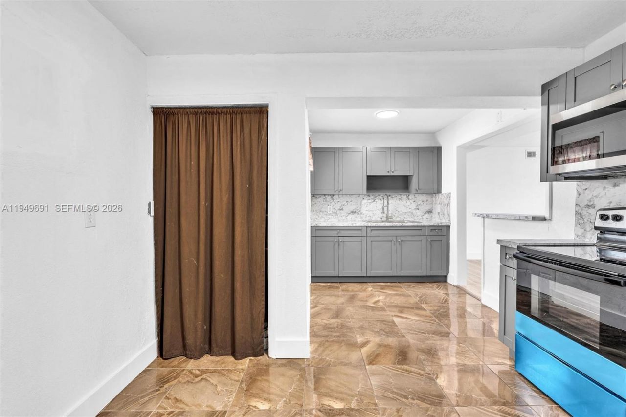 1824 NW 25th Ave, Fort Lauderdale, FL 33311 Photo