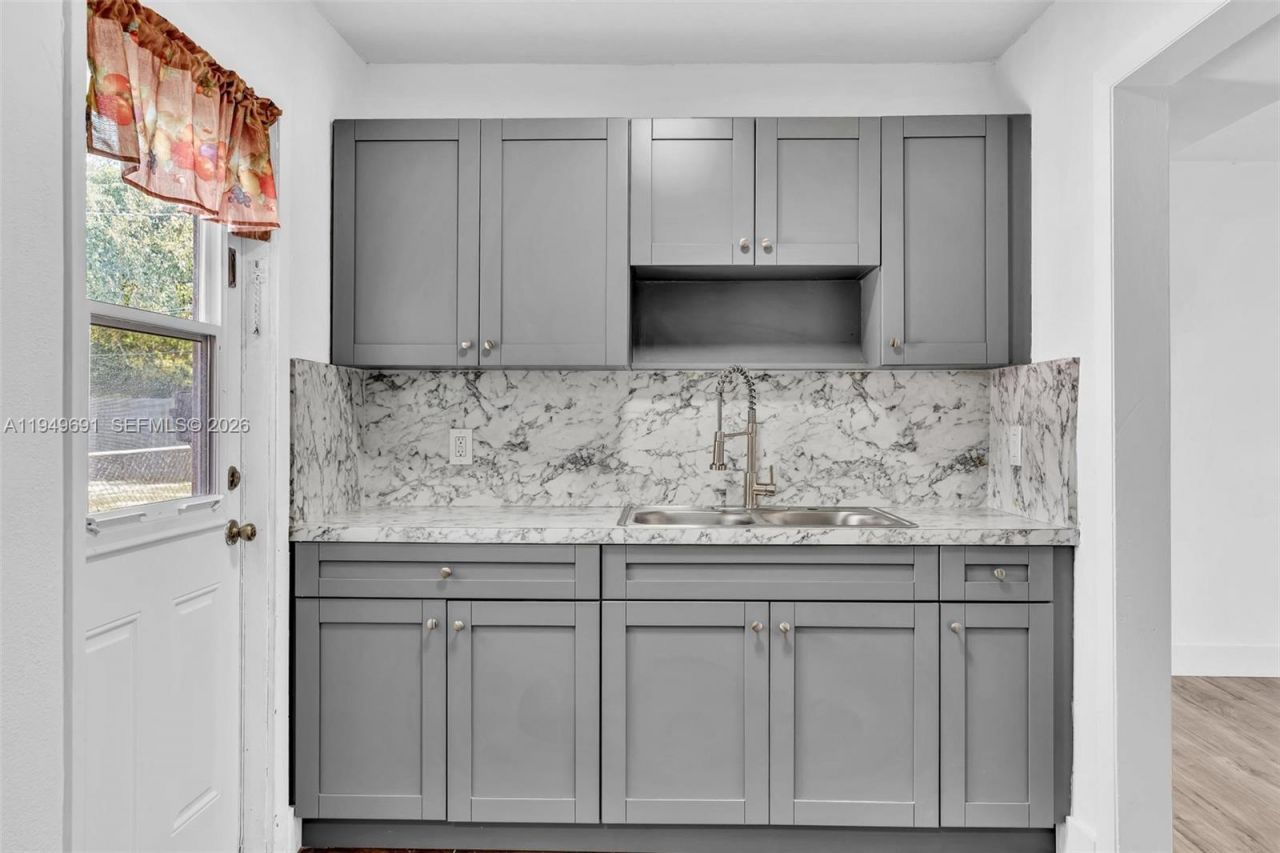 1824 NW 25th Ave, Fort Lauderdale, FL 33311 Photo