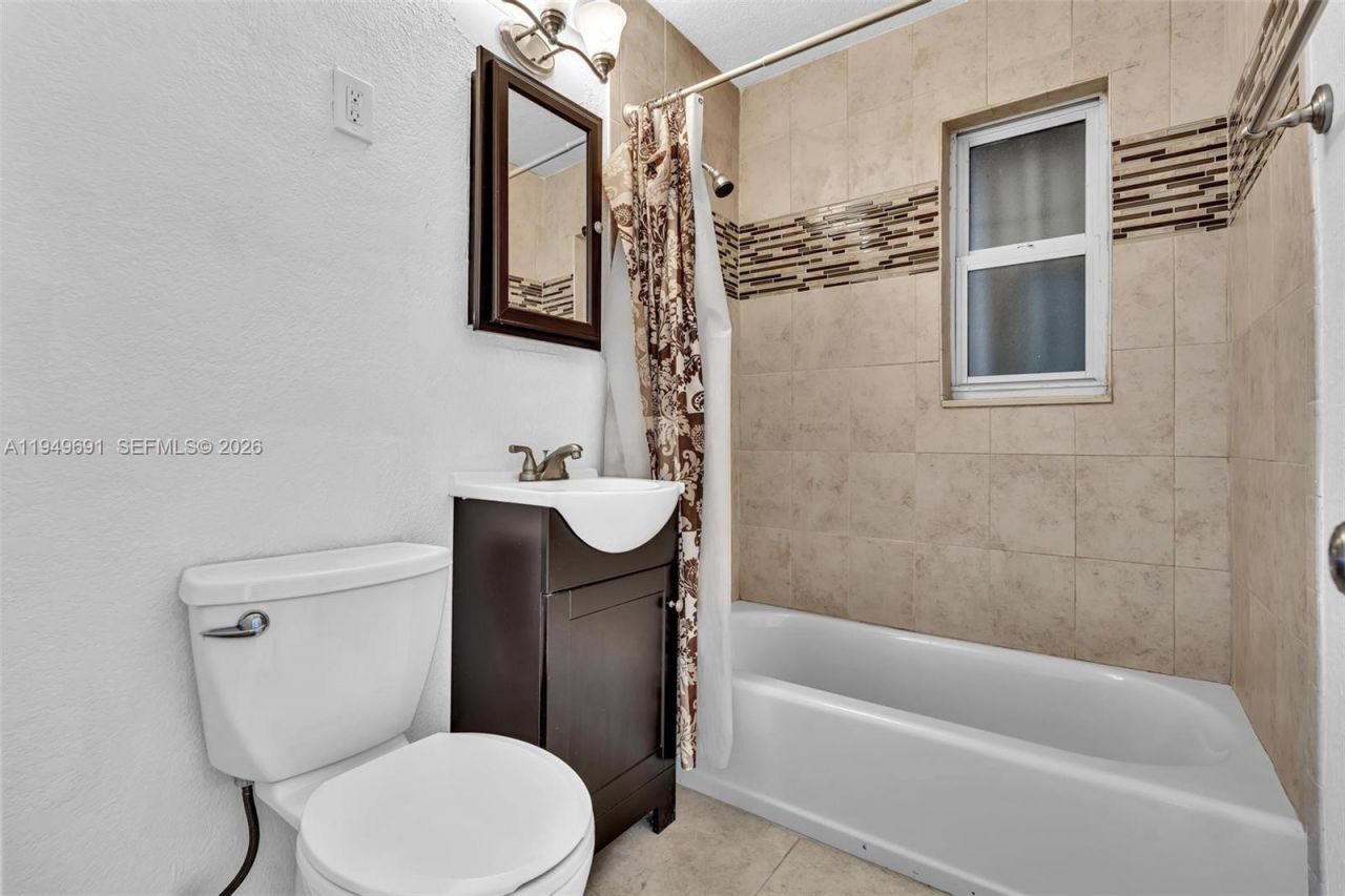 1824 NW 25th Ave, Fort Lauderdale, FL 33311 Photo