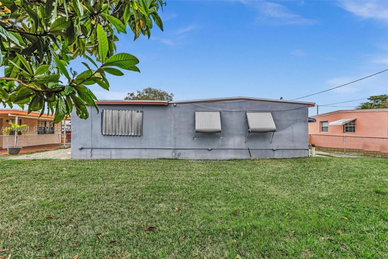 1824 NW 25th Ave, Fort Lauderdale, FL 33311 Photo