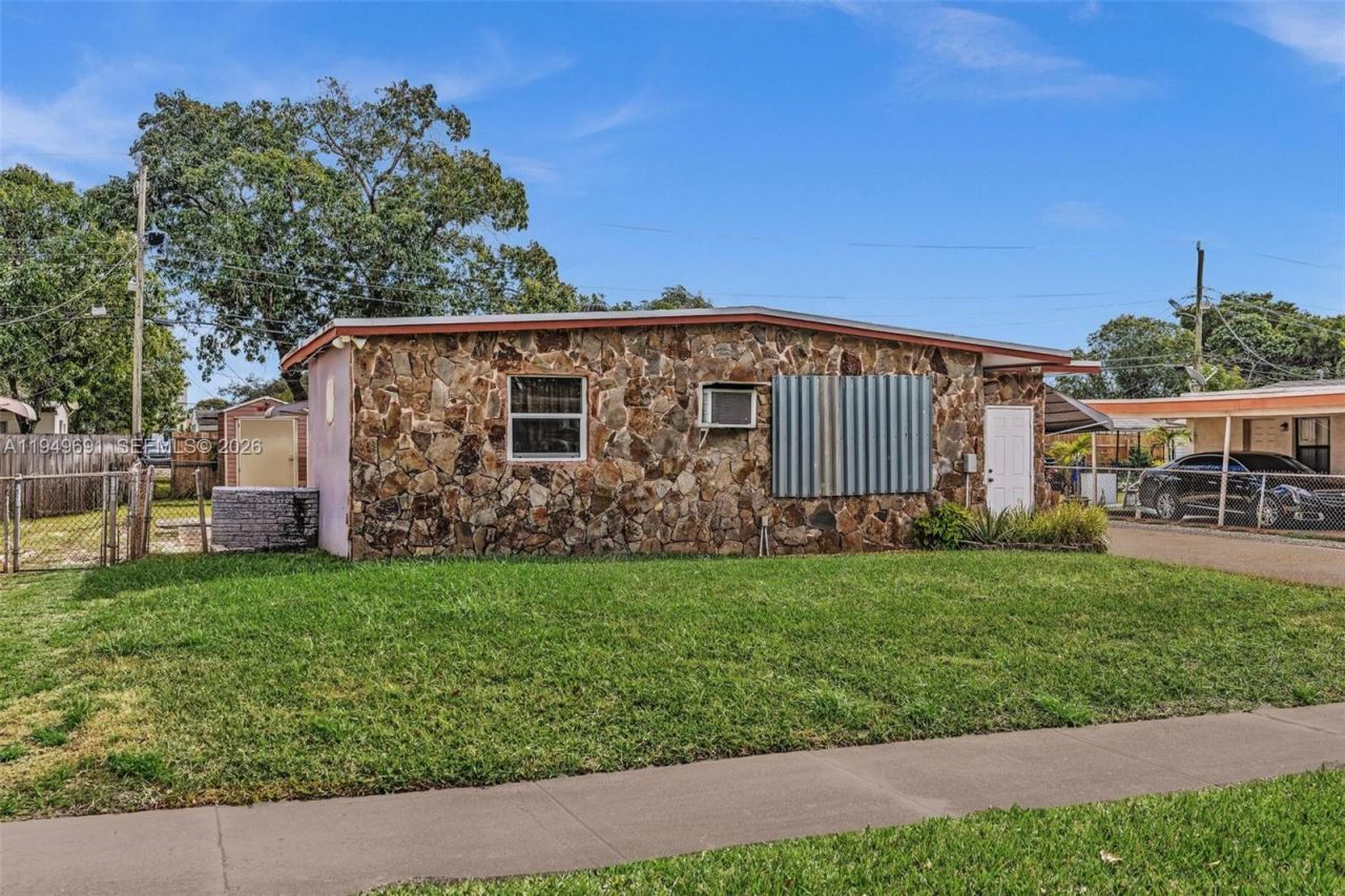 1824 NW 25th Ave, Fort Lauderdale, FL 33311 Photo