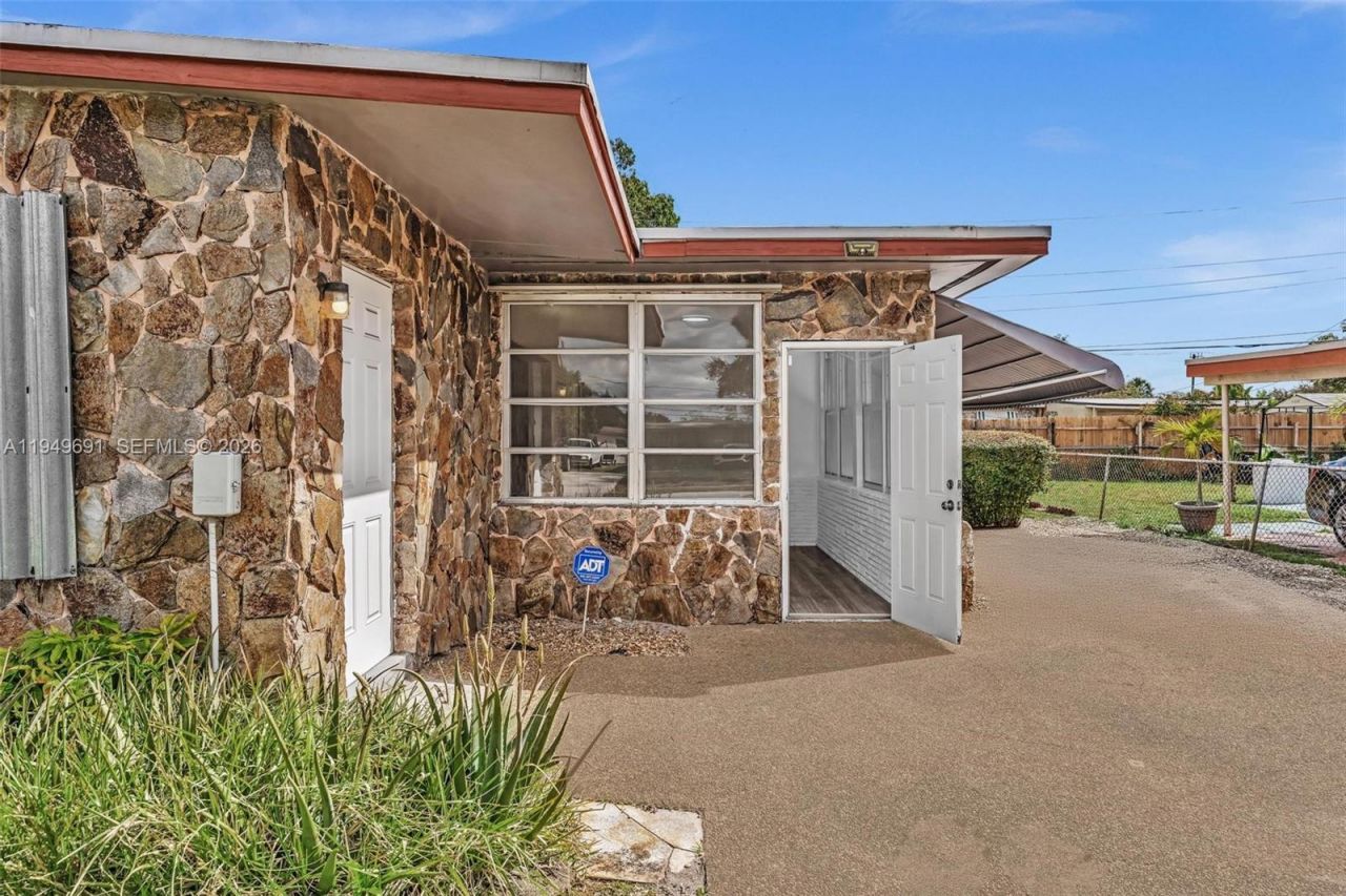 1824 NW 25th Ave, Fort Lauderdale, FL 33311 Photo