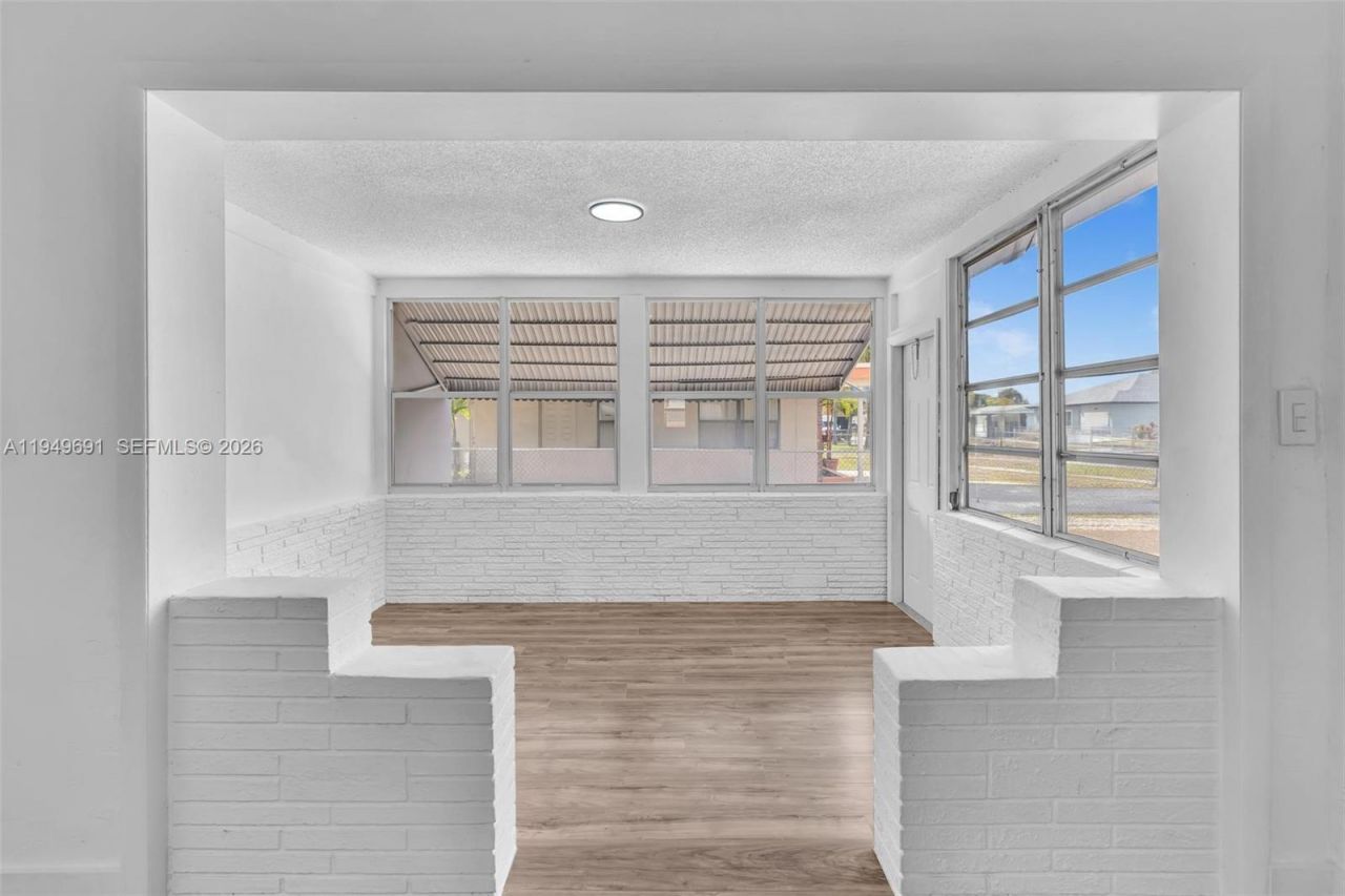 1824 NW 25th Ave, Fort Lauderdale, FL 33311 Photo