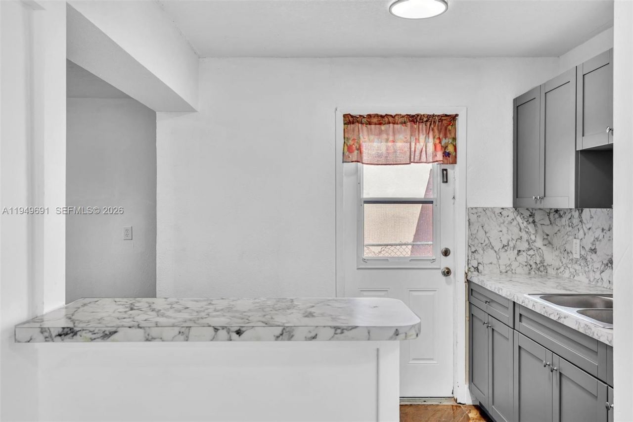 1824 NW 25th Ave, Fort Lauderdale, FL 33311 Photo