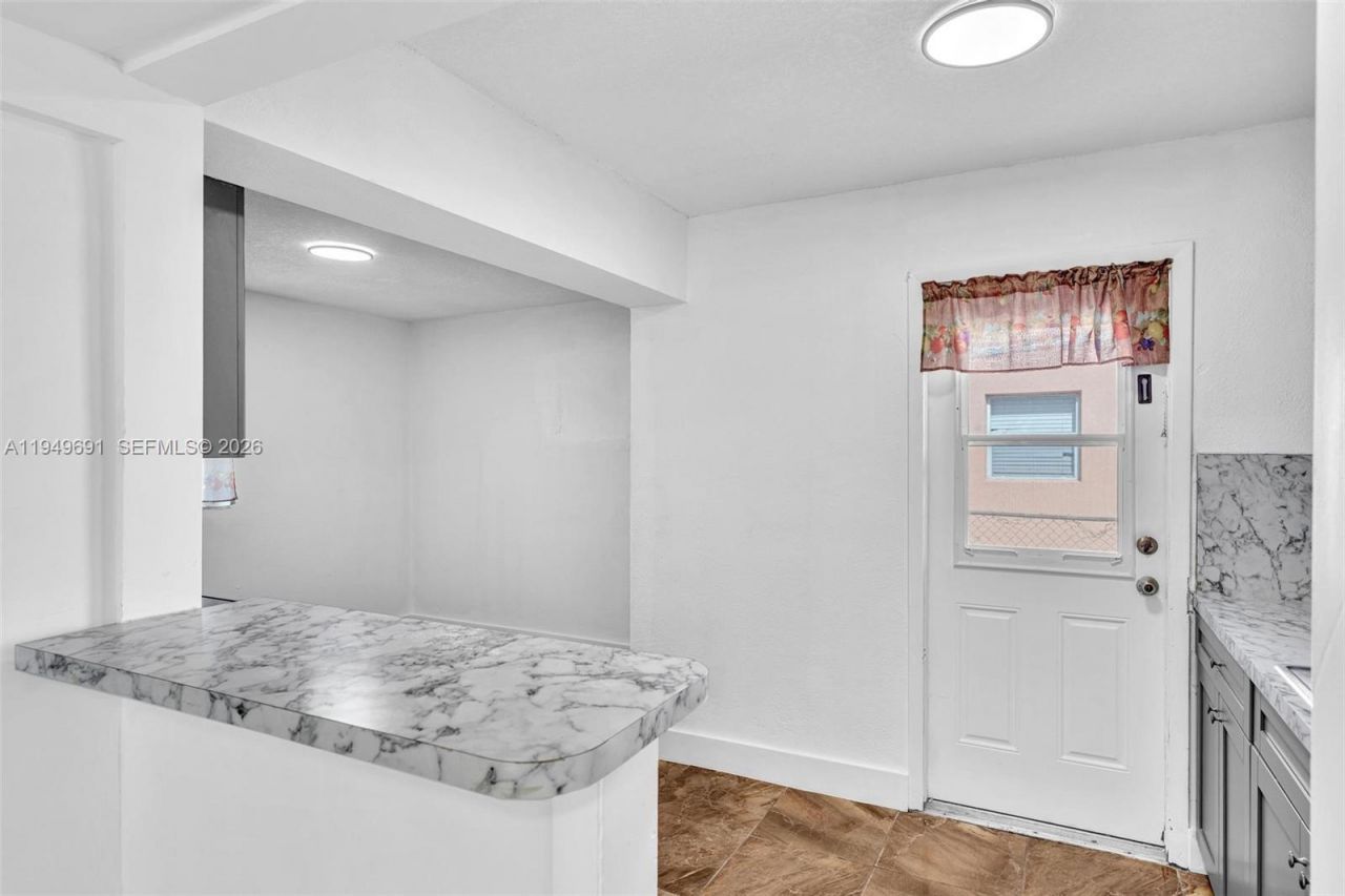 1824 NW 25th Ave, Fort Lauderdale, FL 33311 Photo