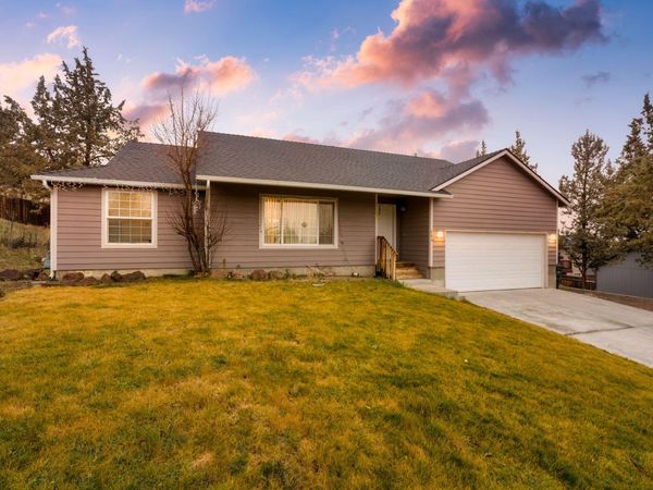 684 SW Elk Ridge Court, Madras, OR 97741