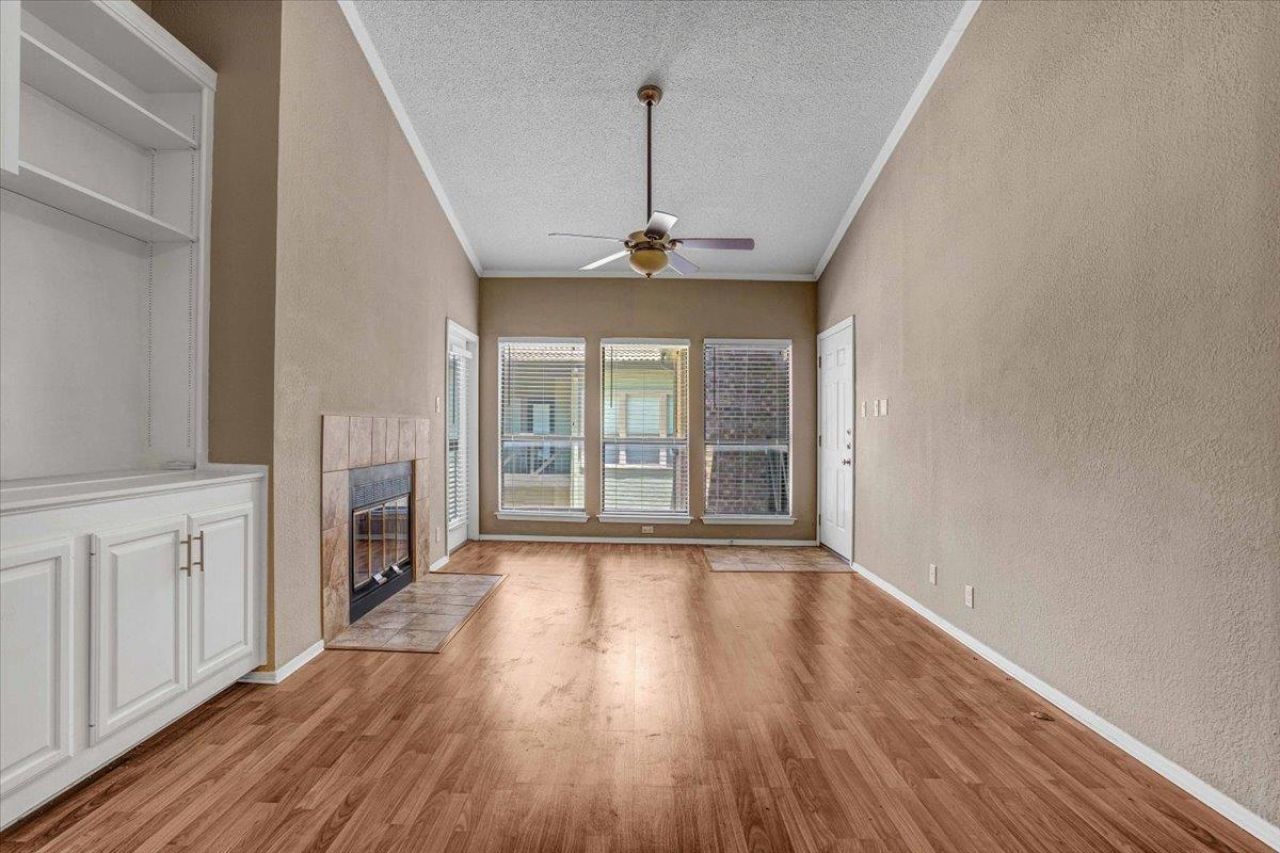 807 W 25th St, Unit 307, Austin, TX 78705 Main Photo