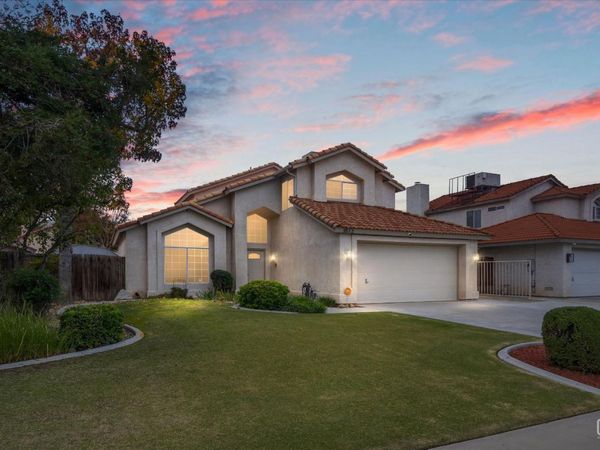 3513 Running Springs Way, Bakersfield, CA 93311