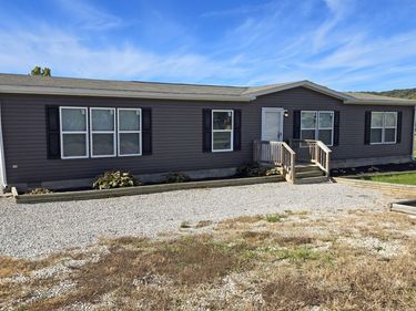 121 Board Road, Ekron, KY 40117