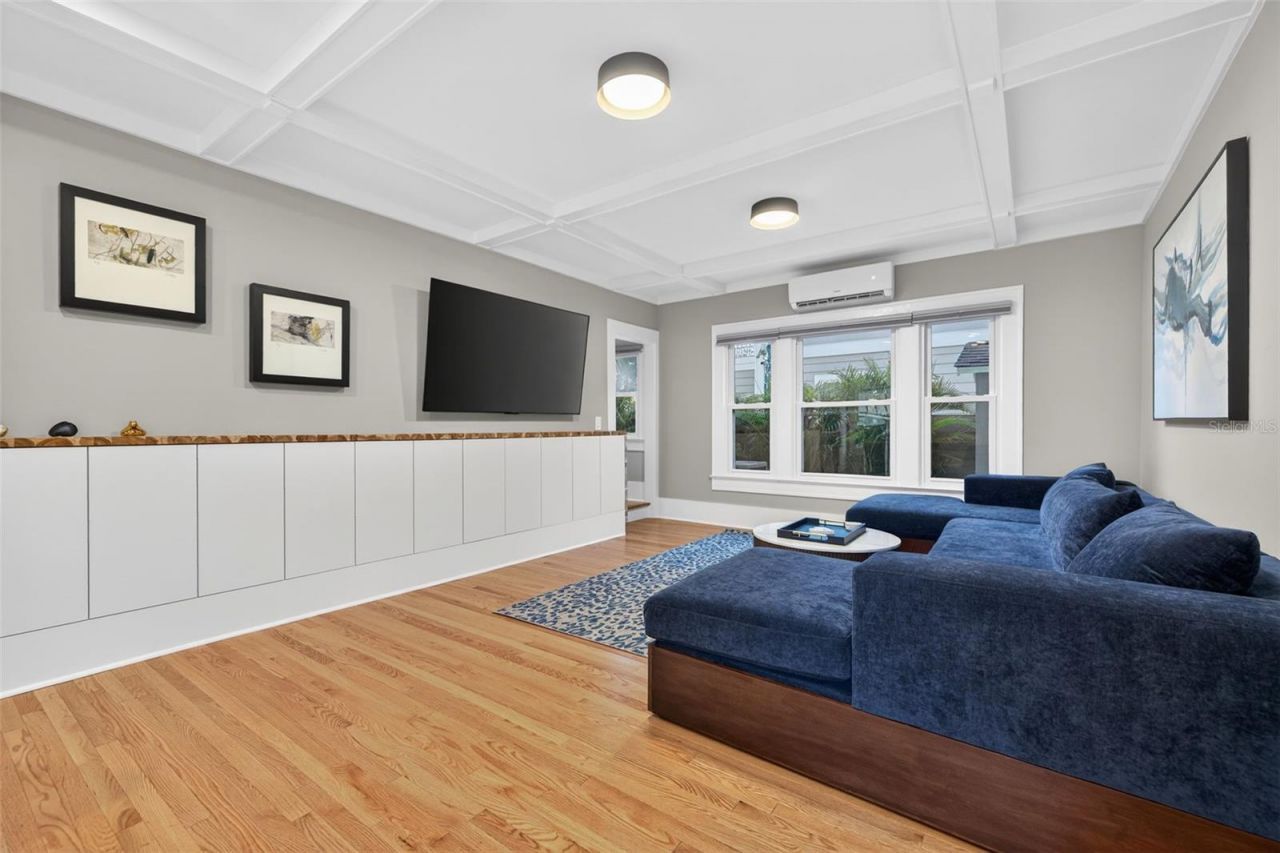 534 1st Street N, Saint Petersburg, FL 33701 Photo