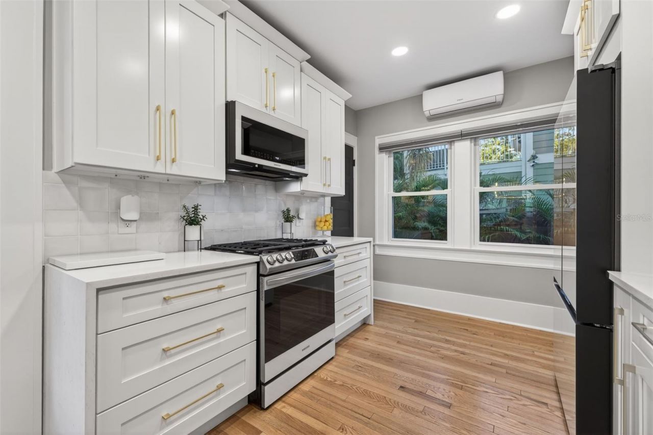 534 1st Street N, Saint Petersburg, FL 33701 Photo