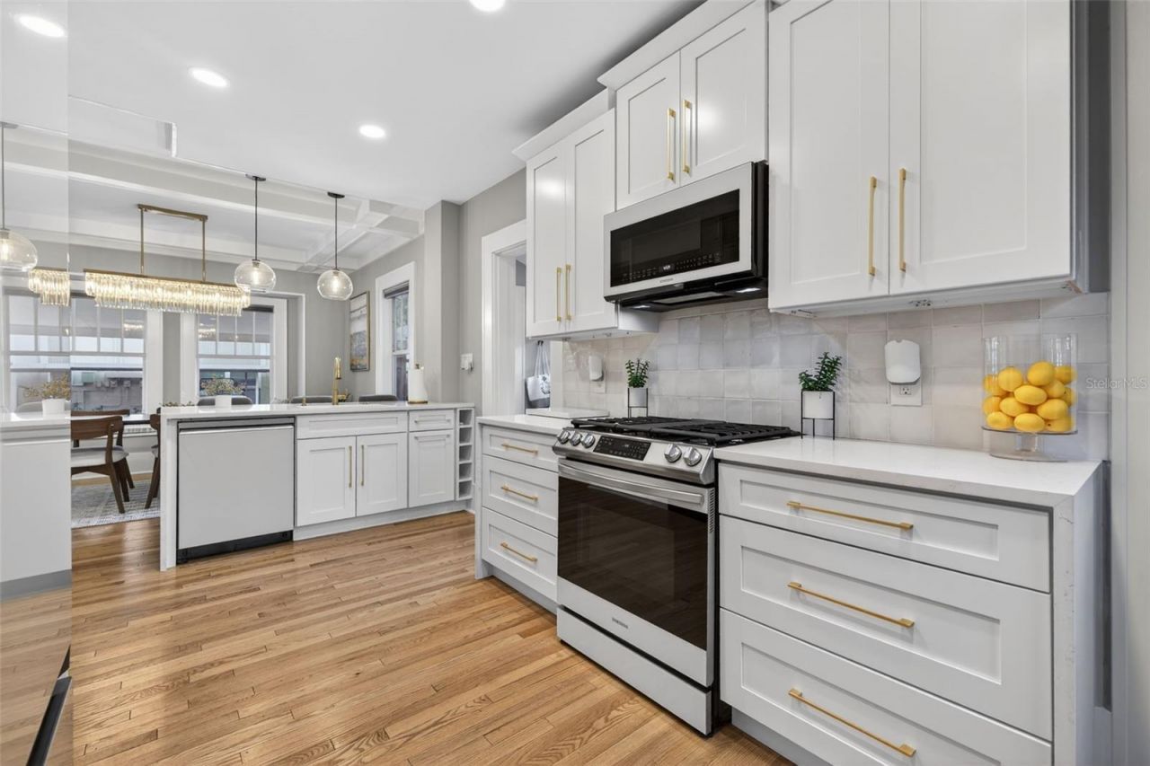 534 1st Street N, Saint Petersburg, FL 33701 Photo