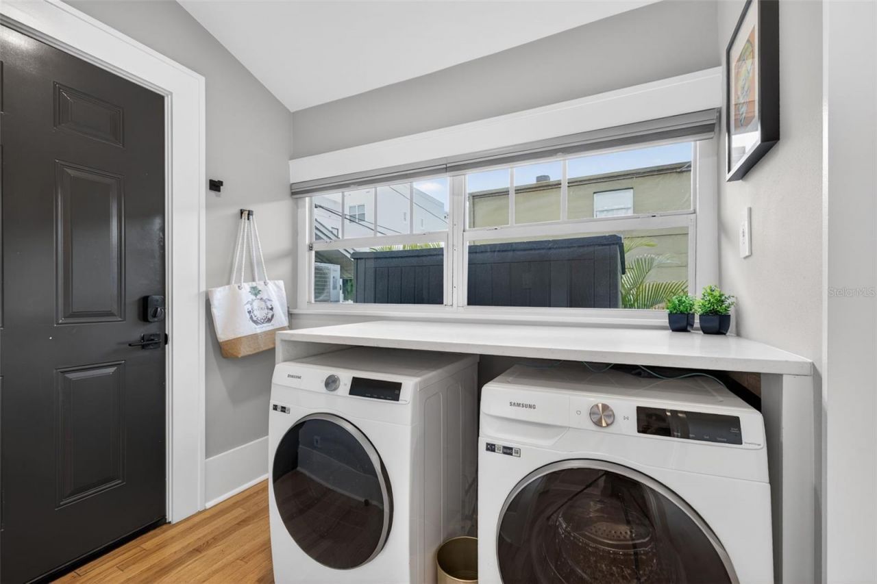 534 1st Street N, Saint Petersburg, FL 33701 Photo