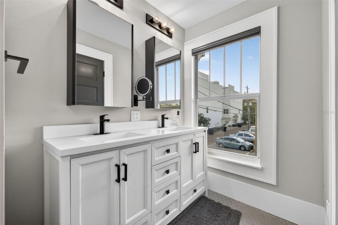 534 1st Street N, Saint Petersburg, FL 33701 Photo